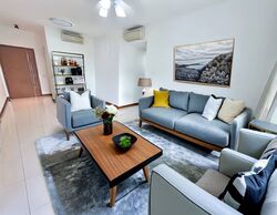 Waterfront Waves (D16), Condominium #453082511